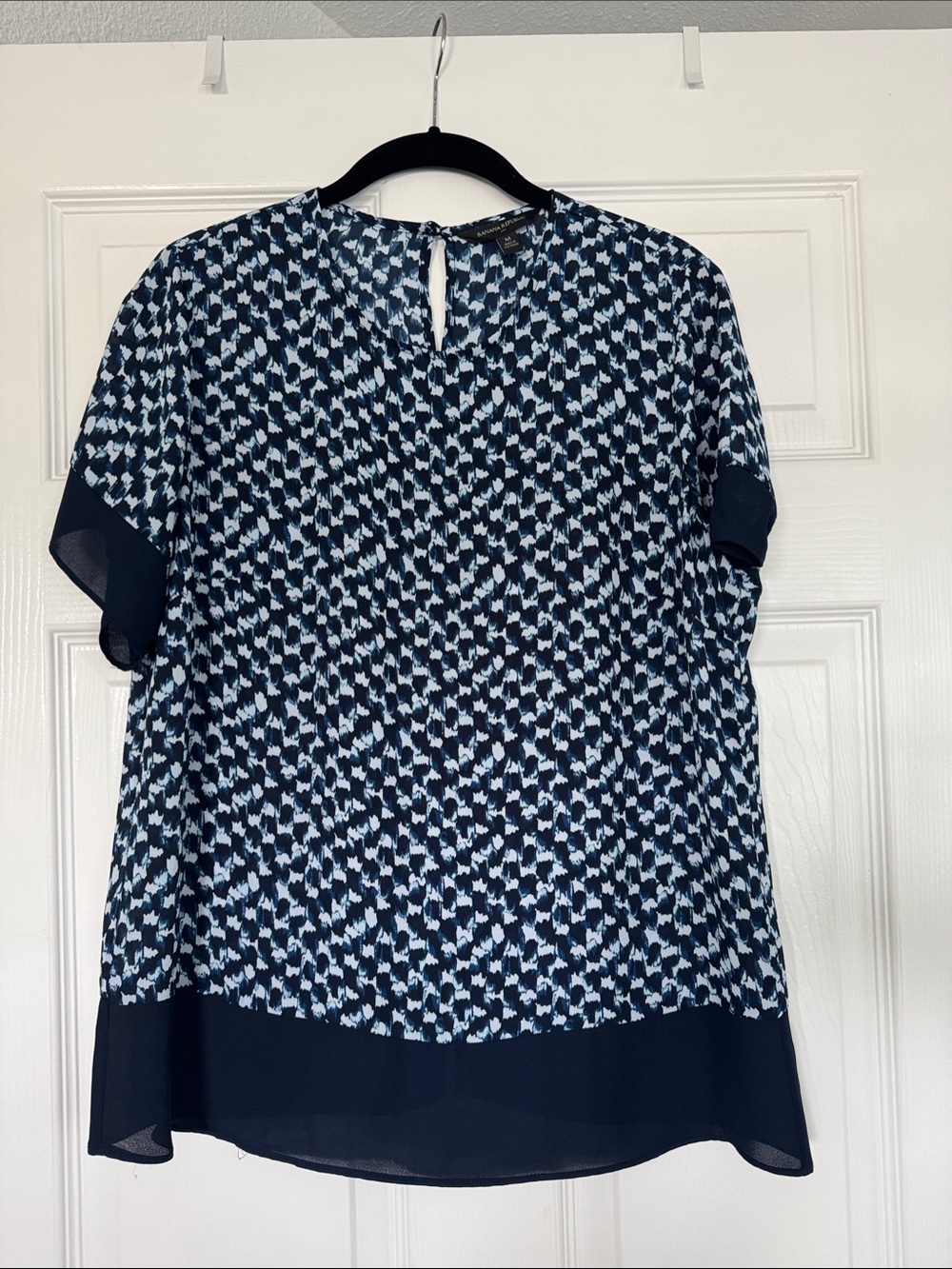 Banana Republic Navy and White Printed Short-Sleeve Blouse
